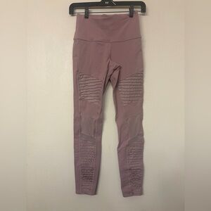 ALO Yoga Women’s Dusty Pink Full Length Moto Leggings Size S